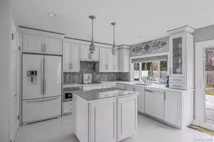 32 San Rafael Ave, Holbrook, NY 11741 - Photo 23