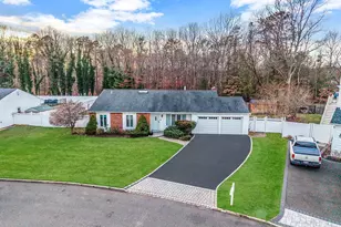 32 San Rafael Ave, Holbrook, NY 11741 - Photo 5