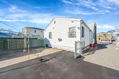 16736 145th Drive, Jamaica, NY 11434 - Photo 17