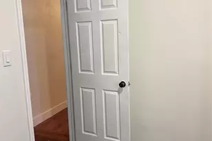 [Address not provided], Westbury, NY 11590 - Photo 7