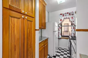 251 Seaman Ave, New York, NY 10034 - Photo 9