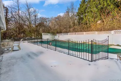 23 Peach Terrace, Newburgh, NY 12550 - Photo 7