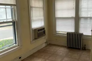 4627 Jayson Ave, Great Neck, NY 11020 - Photo 7