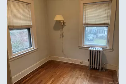 4627 Jayson Avenue, Great Neck, NY 11020 - Photo 19