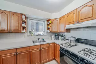 167-40 145th Dr, Jamaica, NY 11434 - Photo 5