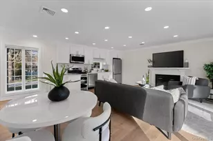 27 Valley Ave, Locust Valley, NY 11560 - Photo 9