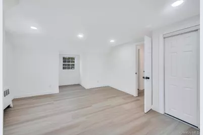 2737 Sheila Court, East Meadow, NY 11554 - Photo 17