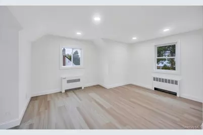 2737 Sheila Court, East Meadow, NY 11554 - Photo 13