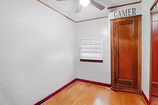 2521 Yates Ave, Bronx, NY 10469 - Photo 11