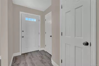 815 Franklin Avenue #4, Franklin Square, NY 11010 - Photo 3