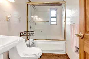 239 Brinsmade Ave, Bronx, NY 10465 - Photo 17