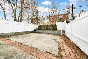 239 Brinsmade Ave, Bronx, NY 10465 - Photo 31