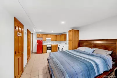 239 Brinsmade Avenue, Bronx, NY 10465 - Photo 25