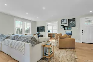 32 Katherine St, Locust Valley, NY 11560 - Photo 7