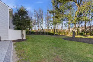 11 Plantation Dr, Hauppauge, NY 11788 - Photo 21