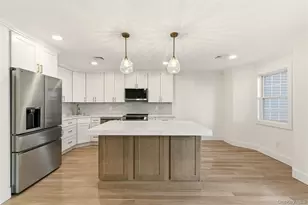 11 Plantation Dr, Hauppauge, NY 11788 - Photo 7