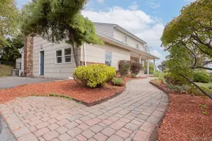 132 Neptune Dr, Monroe, NY 10950 - Photo 3