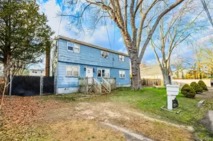 6 Sportsman Ct, Shirley, NY 11967 - Photo 3