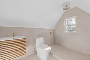 190-10 114th Dr, Saint Albans, NY 11412 - Photo 15