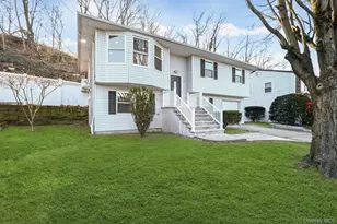 9 Harmony Ln, Glen Cove, NY 11542 - Photo 21