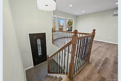 9 Harmony Lane, Glen Cove, NY 11542 - Photo 5