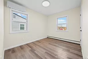 9 Harmony Ln, Glen Cove, NY 11542 - Photo 9