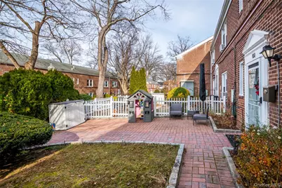100 Hilltop Acres #100, Yonkers, NY 10704 - Photo 17