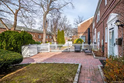 100 Hilltop Acres #100, Yonkers, NY 10704 - Photo 15