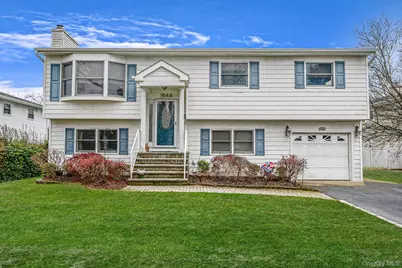 154A Woodrow Parkway, West Babylon, NY 11704 - Photo 1