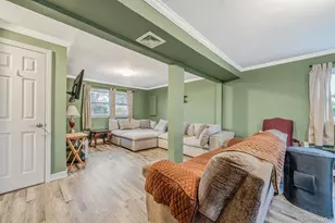 154A Woodrow Pkwy, West Babylon, NY 11704 - Photo 15