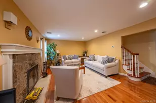 20 Sterling Pl, Roosevelt, NY 11575 - Photo 15