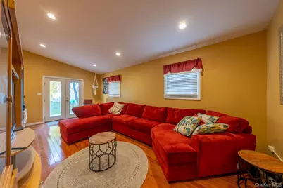 20 Sterling Place, Roosevelt, NY 11575 - Photo 3