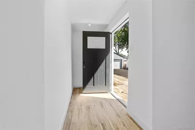 87 Parsons Drive, Hempstead, NY 11550 - Photo 17