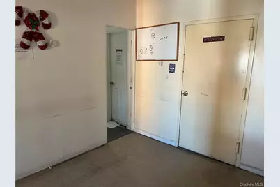 9307 Roosevelt Avenue, Jackson Heights, NY 11372 - Photo 3