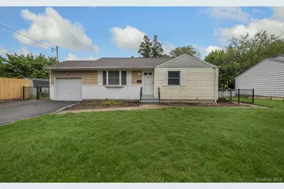 22 Heath Lane, East Northport, NY 11731 - Photo 1