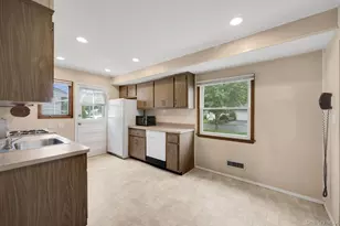 22 Heath Ln, East Northport, NY 11731 - Photo 15