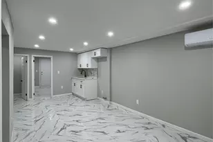 114-42 196th St, Saint Albans, NY 11412 - Photo 15