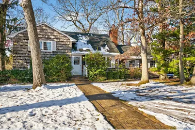 2 Kirkup Street, Bay Shore, NY 11706 - Photo 3