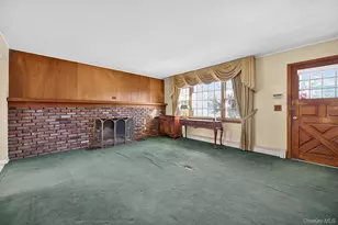 2 Kirkup St, Bay Shore, NY 11706 - Photo 7