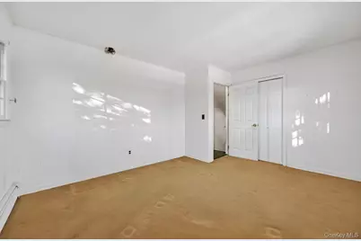 2 Kirkup Street, Bay Shore, NY 11706 - Photo 17