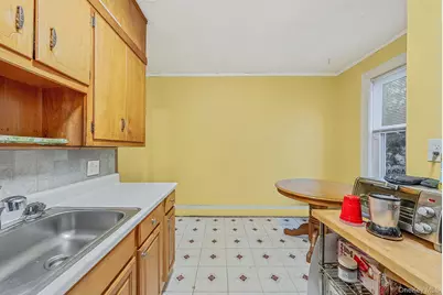 63 E Seaman Avenue, Freeport, NY 11520 - Photo 17