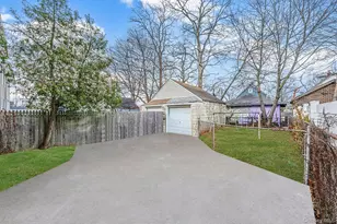 63 E Seaman Ave, Freeport, NY 11520 - Photo 5