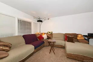 166-30 Gothic Dr, Jamaica, NY 11432 - Photo 15