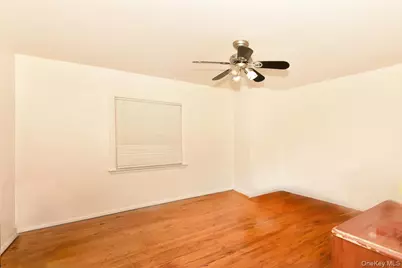 166-30 Gothic Drive, Jamaica, NY 11432 - Photo 5