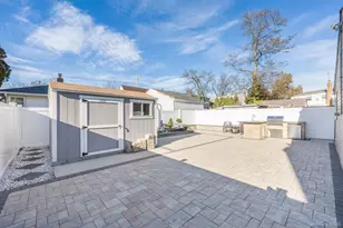 69 Harriet Ave, Hempstead, NY 11550 - Photo 19