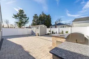 69 Harriet Ave, Hempstead, NY 11550 - Photo 21