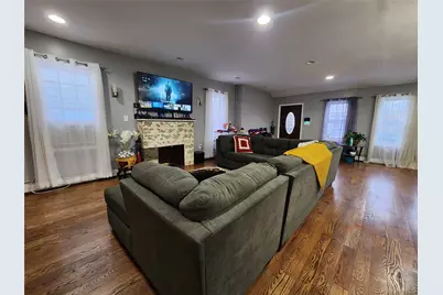 19614 104th Avenue, Saint Albans, NY 11412 - Photo 5