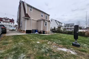 196-14 104th Ave, Saint Albans, NY 11412 - Photo 27