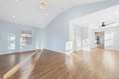 120 N Forest Avenue, Rockville Centre, NY 11570 - Photo 17