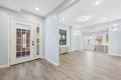 120 N Forest Avenue, Rockville Centre, NY 11570 - Photo 3